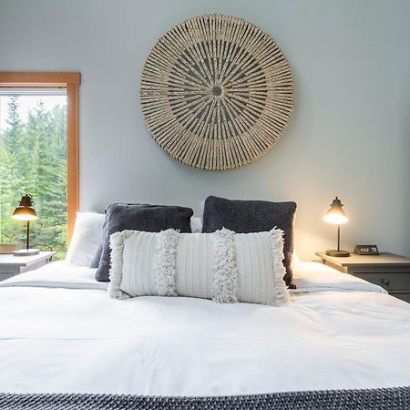 Greyhawk By Outpost Whistler Villa Kültér fotó