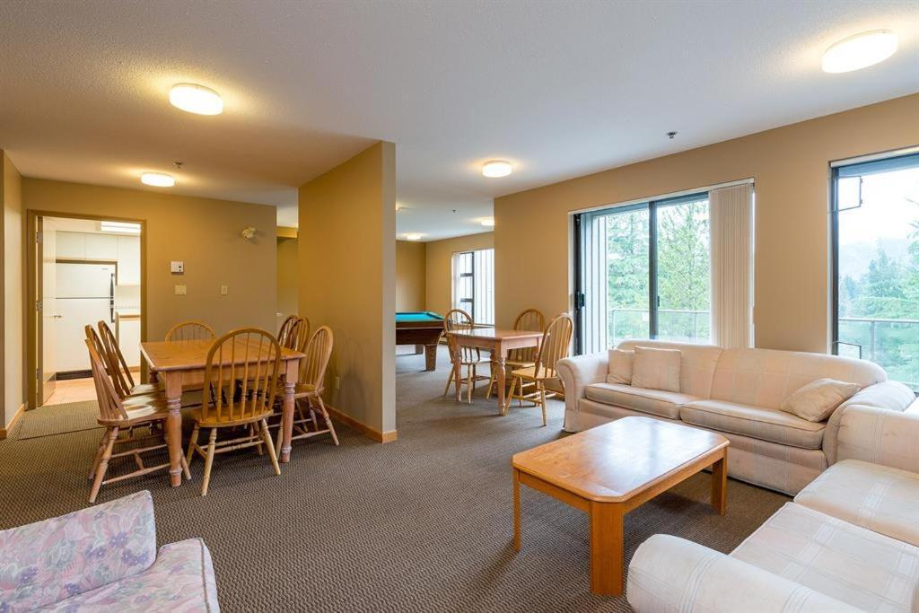 Greyhawk By Outpost Whistler Villa Kültér fotó