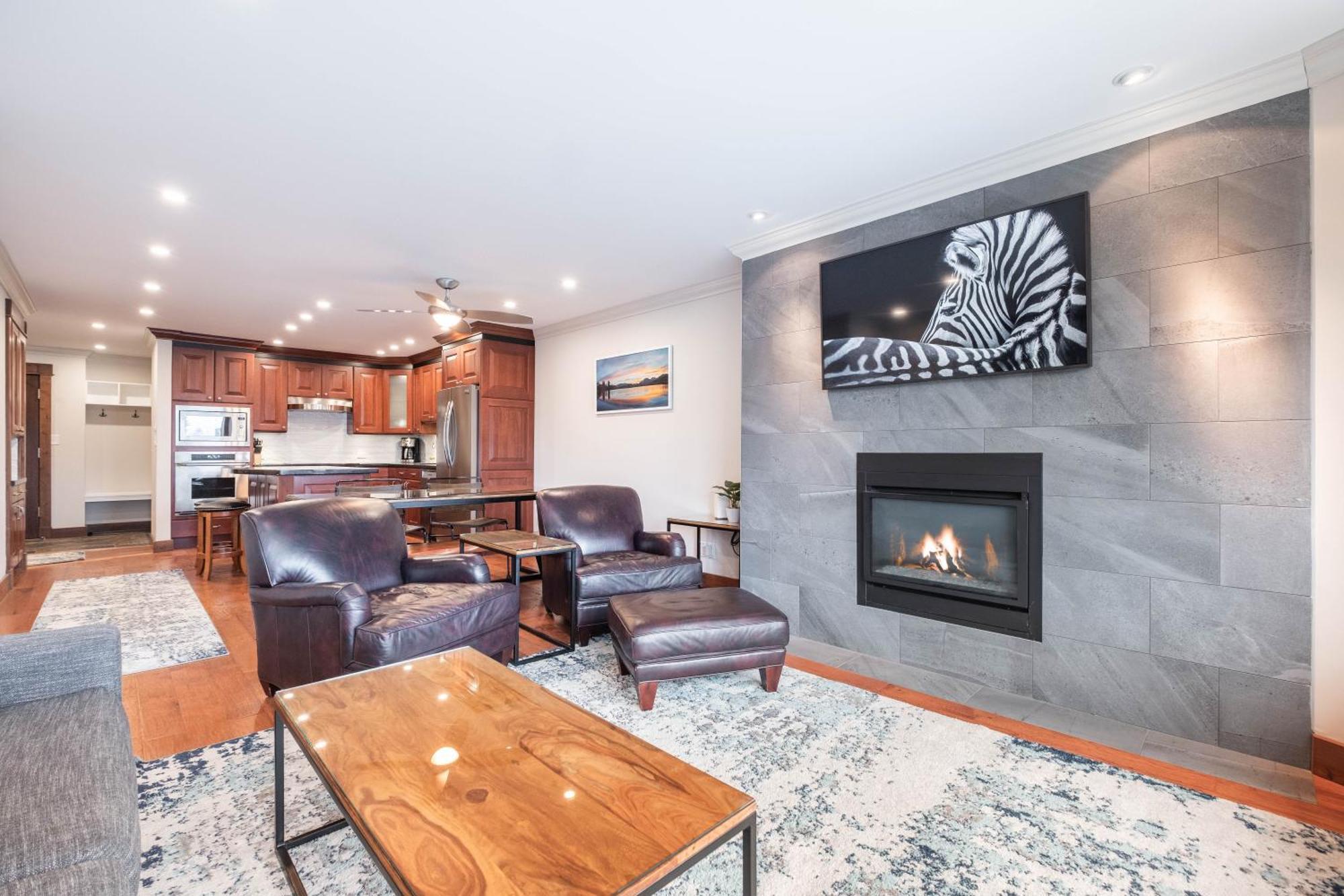 Greyhawk By Outpost Whistler Villa Kültér fotó