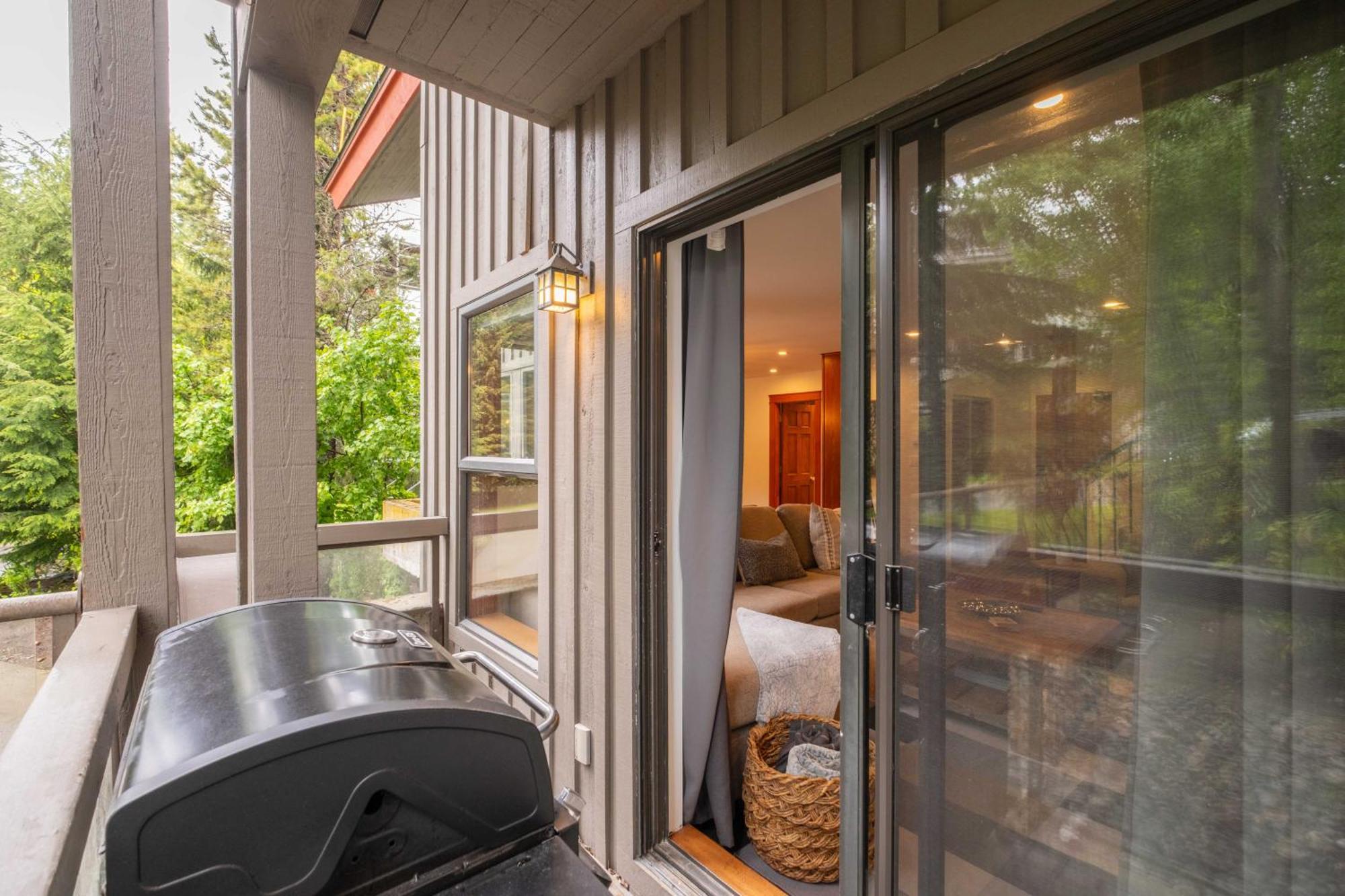 Greyhawk By Outpost Whistler Villa Kültér fotó