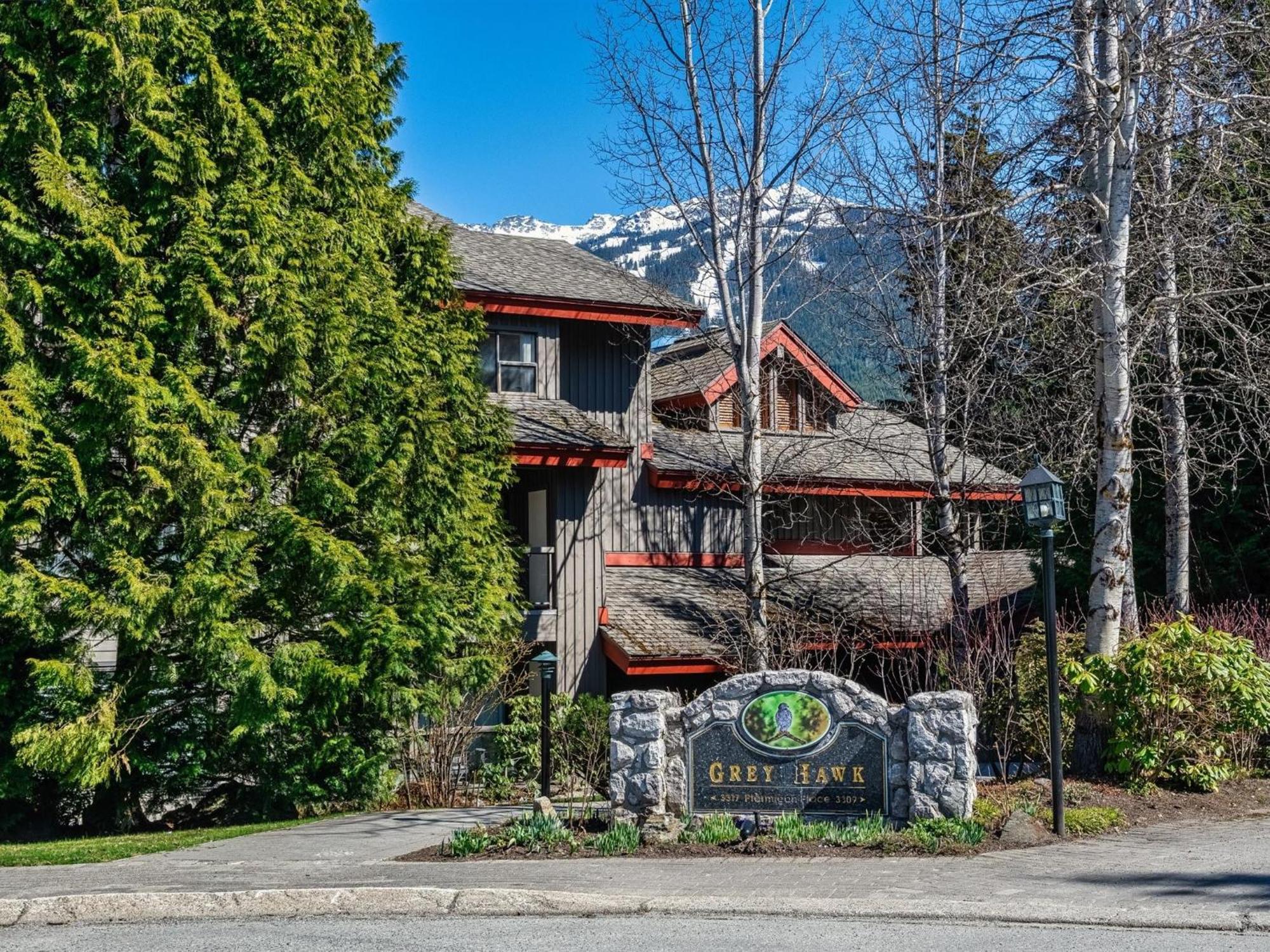Greyhawk By Outpost Whistler Villa Kültér fotó